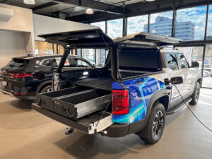 BYD SHark 6 with Ute Master canopy and RMR tray drawer system