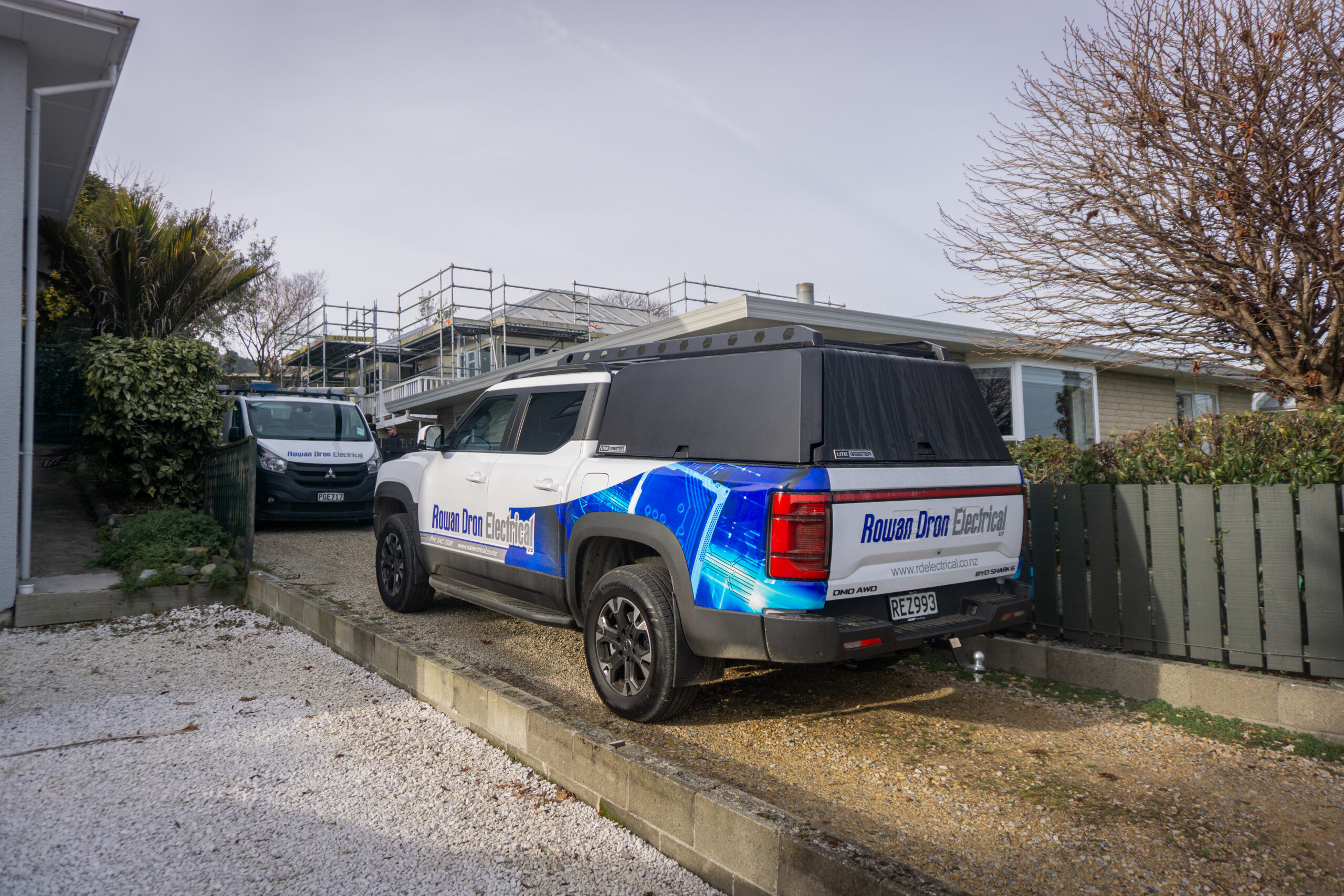 Rowan Dron Electrical BYD Shark 6 at worksite