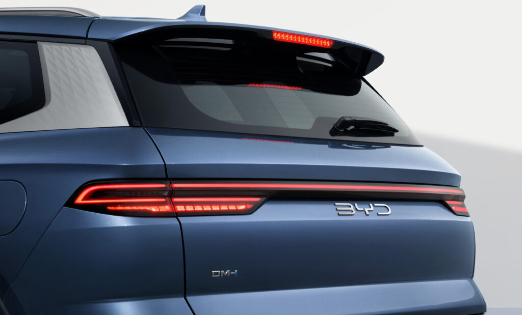 BYD Sealion 5 blue, close up of tail lights