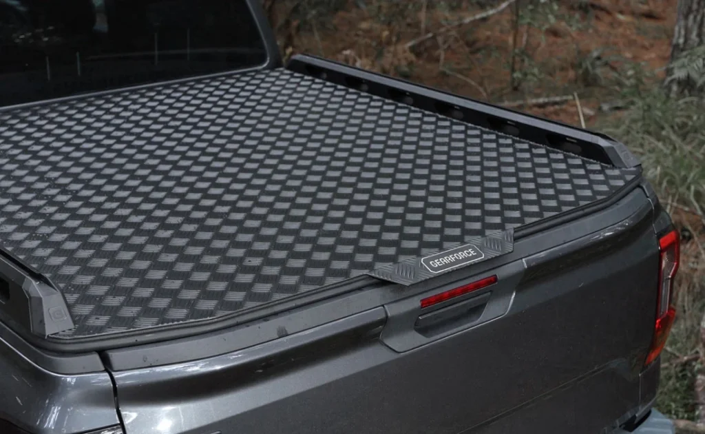 Gearforce hard lid for ute close up image