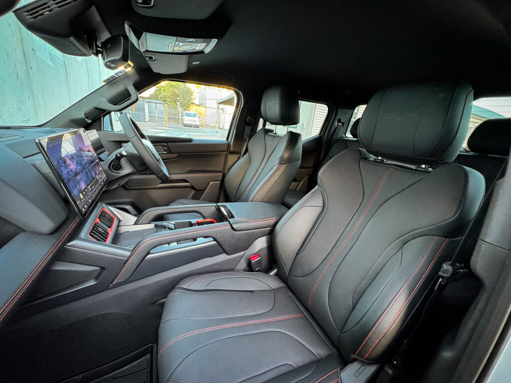 BYD Shark 6 Performance interior photo